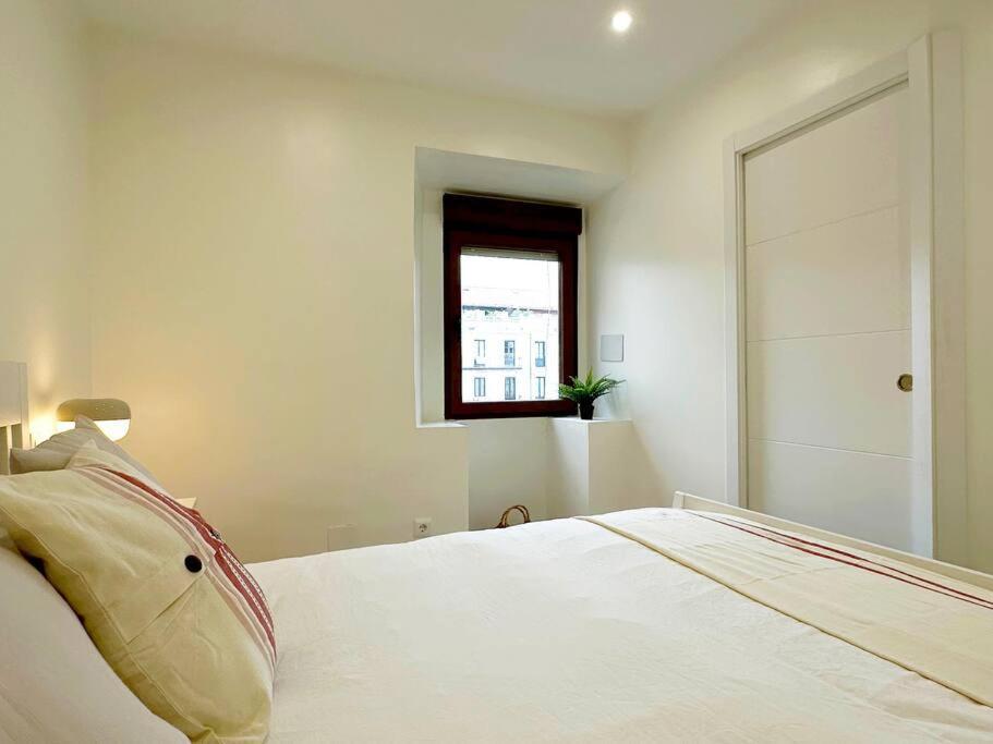 Apartamento De Diseno En Laredo Centro Luaran gambar