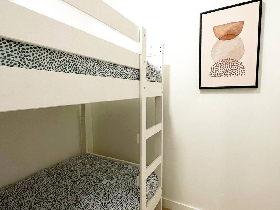 Apartamento De Diseno En Laredo Centro Luaran gambar