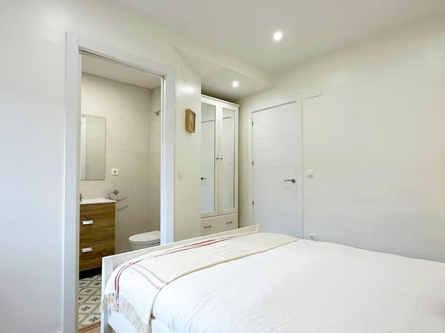 Apartamento De Diseno En Laredo Centro Luaran gambar